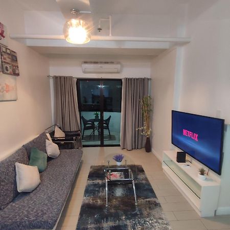Luxury Spacious 2Br In Salcedo Village Manilla Buitenkant foto