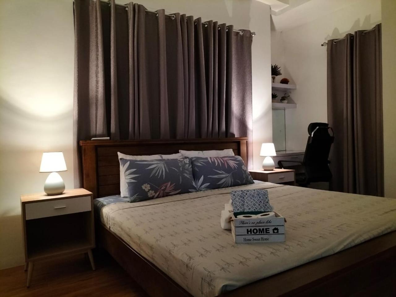 Luxury Spacious 2Br In Salcedo Village Manilla Buitenkant foto