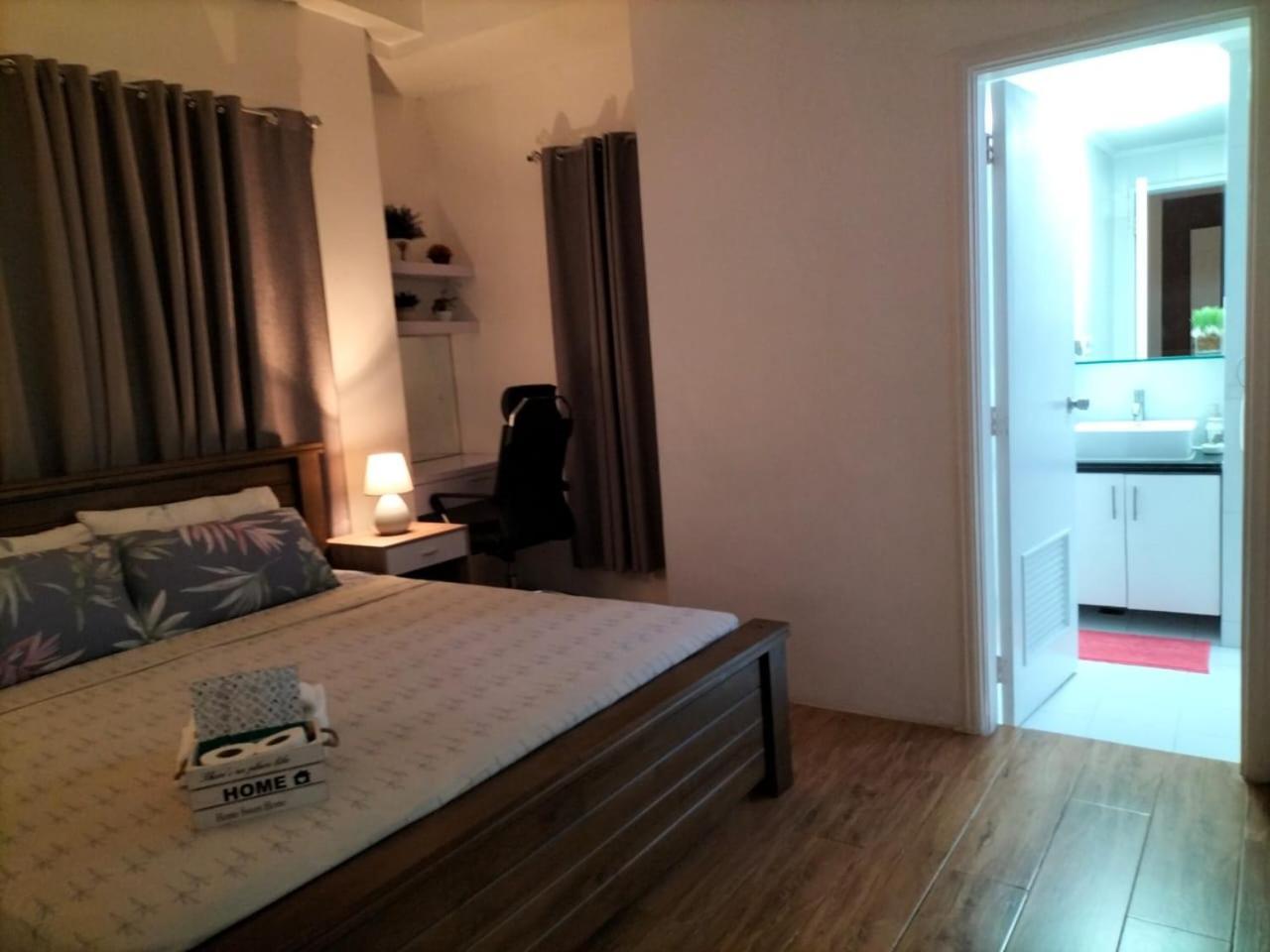 Luxury Spacious 2Br In Salcedo Village Manilla Buitenkant foto