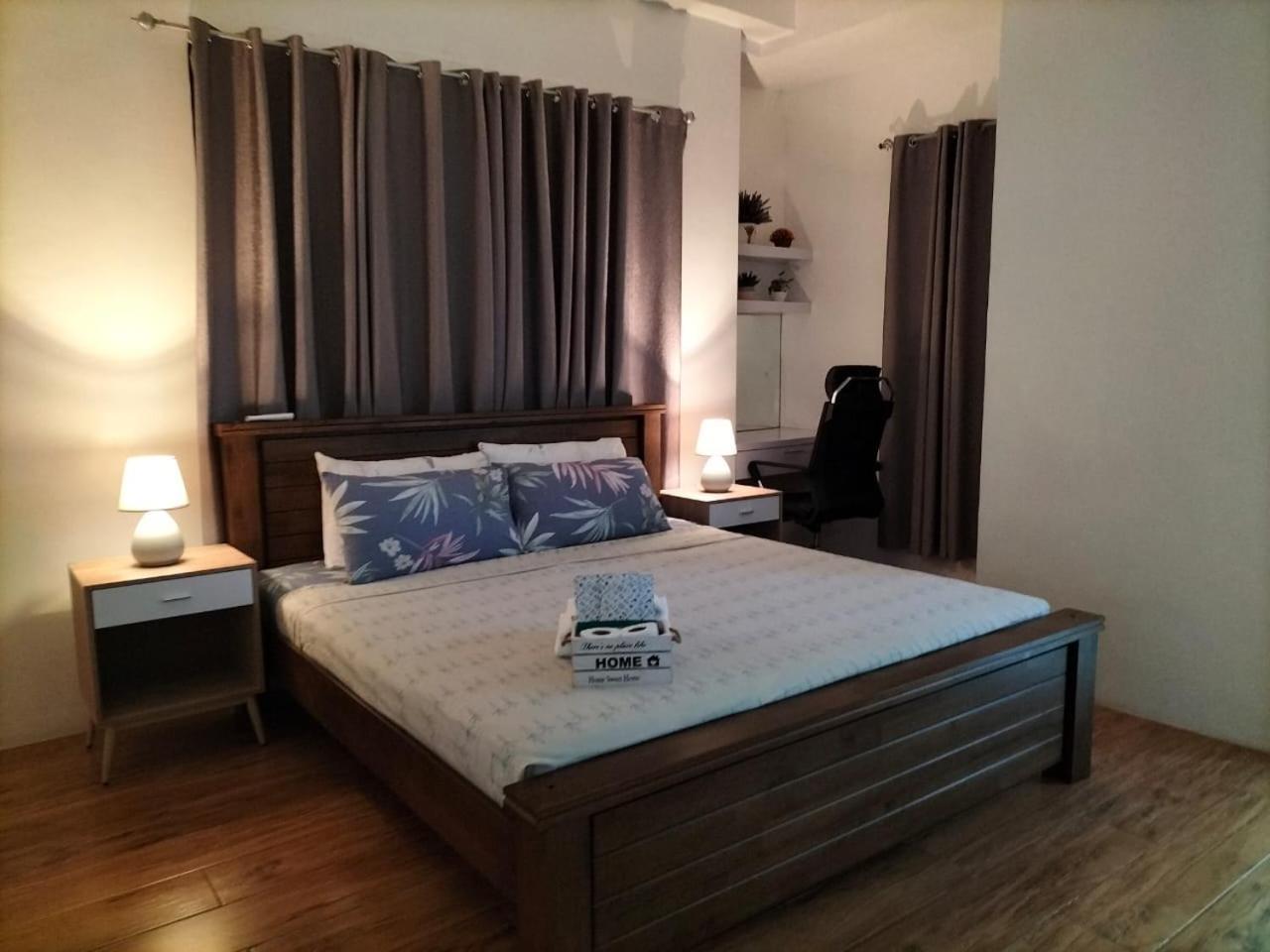 Luxury Spacious 2Br In Salcedo Village Manilla Buitenkant foto