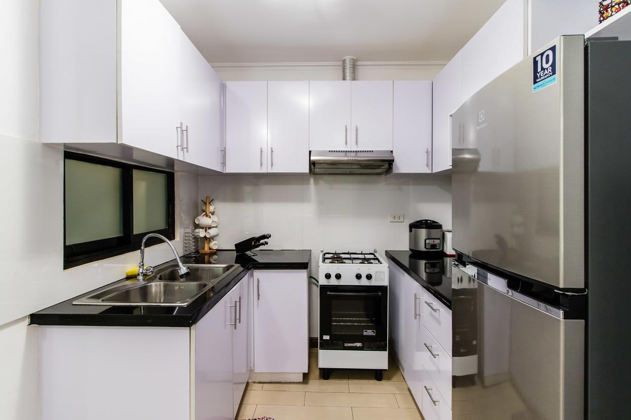 Luxury Spacious 2Br In Salcedo Village Manilla Buitenkant foto