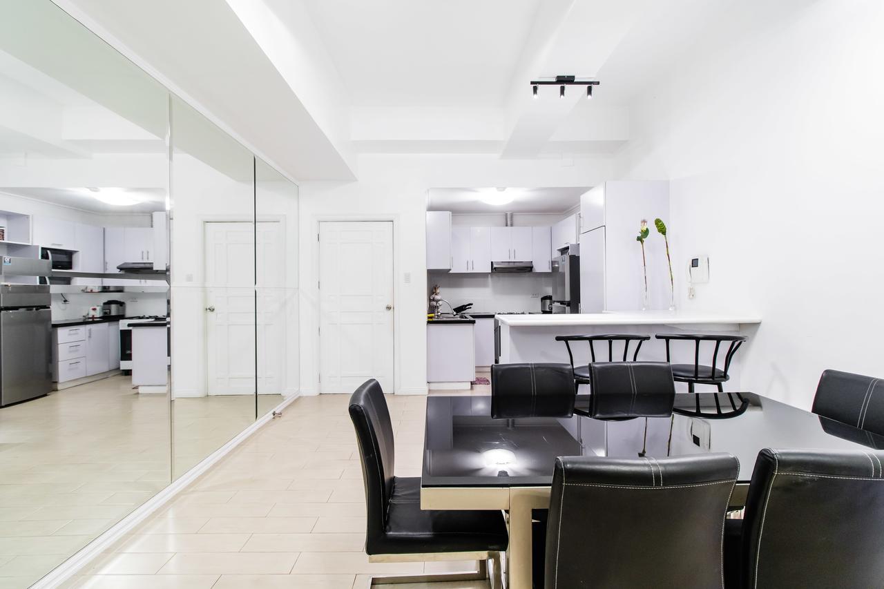 Luxury Spacious 2Br In Salcedo Village Manilla Buitenkant foto
