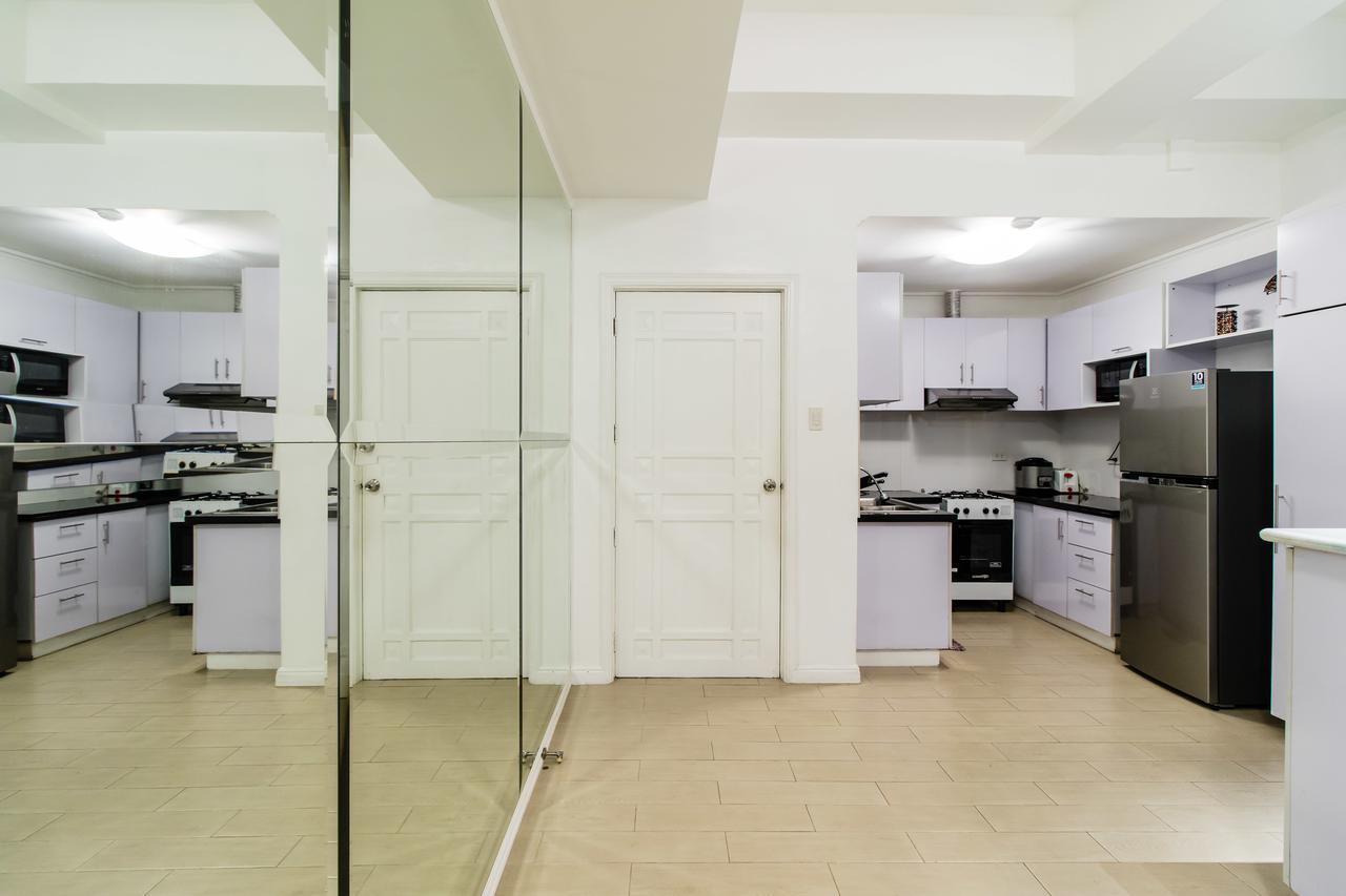 Luxury Spacious 2Br In Salcedo Village Manilla Buitenkant foto
