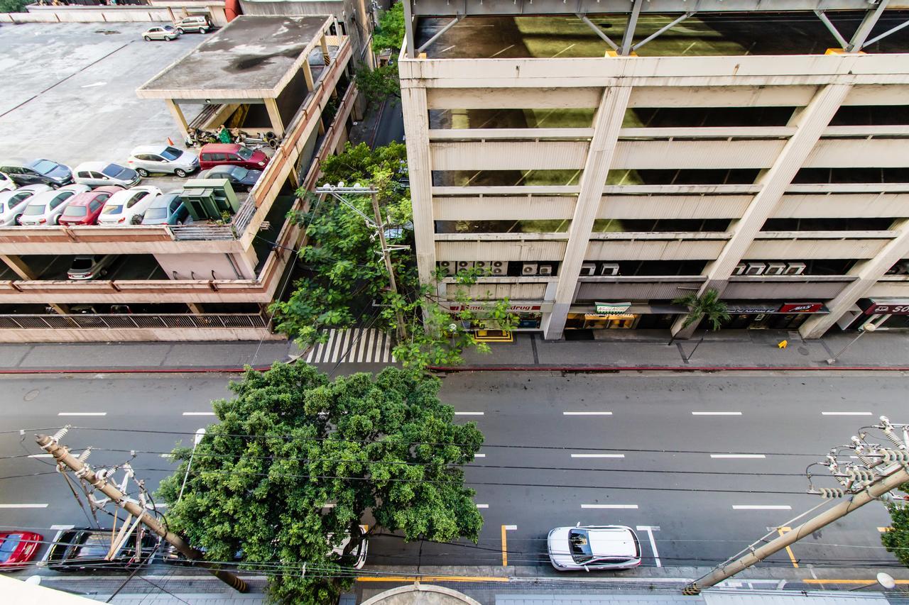 Luxury Spacious 2Br In Salcedo Village Manilla Buitenkant foto