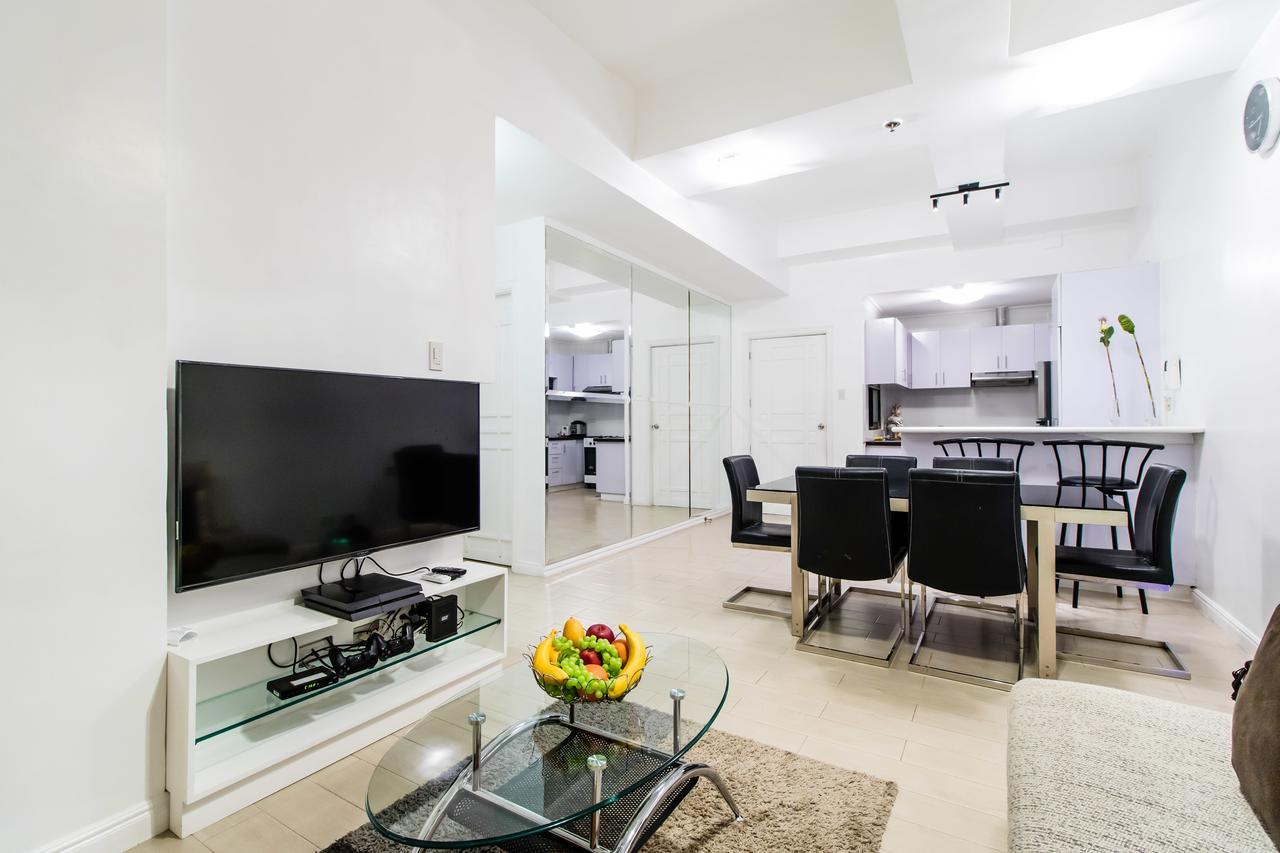 Luxury Spacious 2Br In Salcedo Village Manilla Buitenkant foto