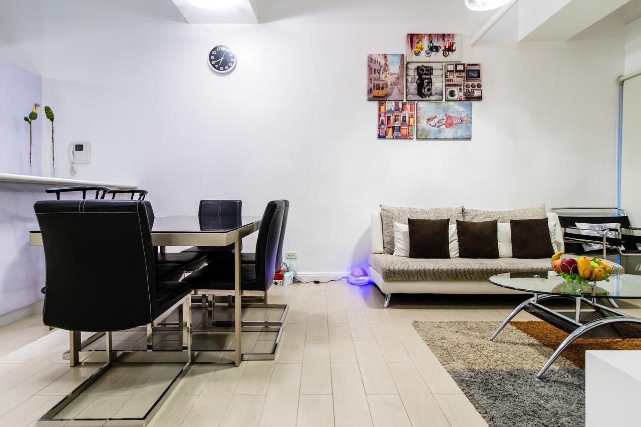 Luxury Spacious 2Br In Salcedo Village Manilla Buitenkant foto