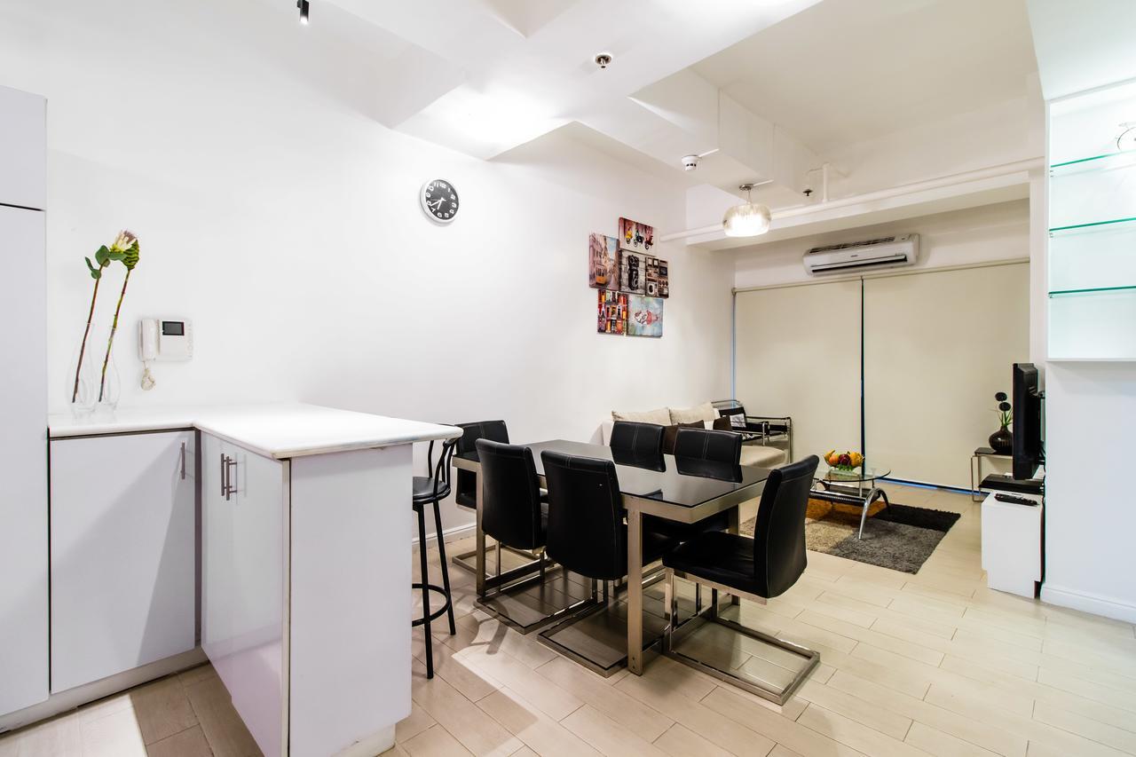 Luxury Spacious 2Br In Salcedo Village Manilla Buitenkant foto